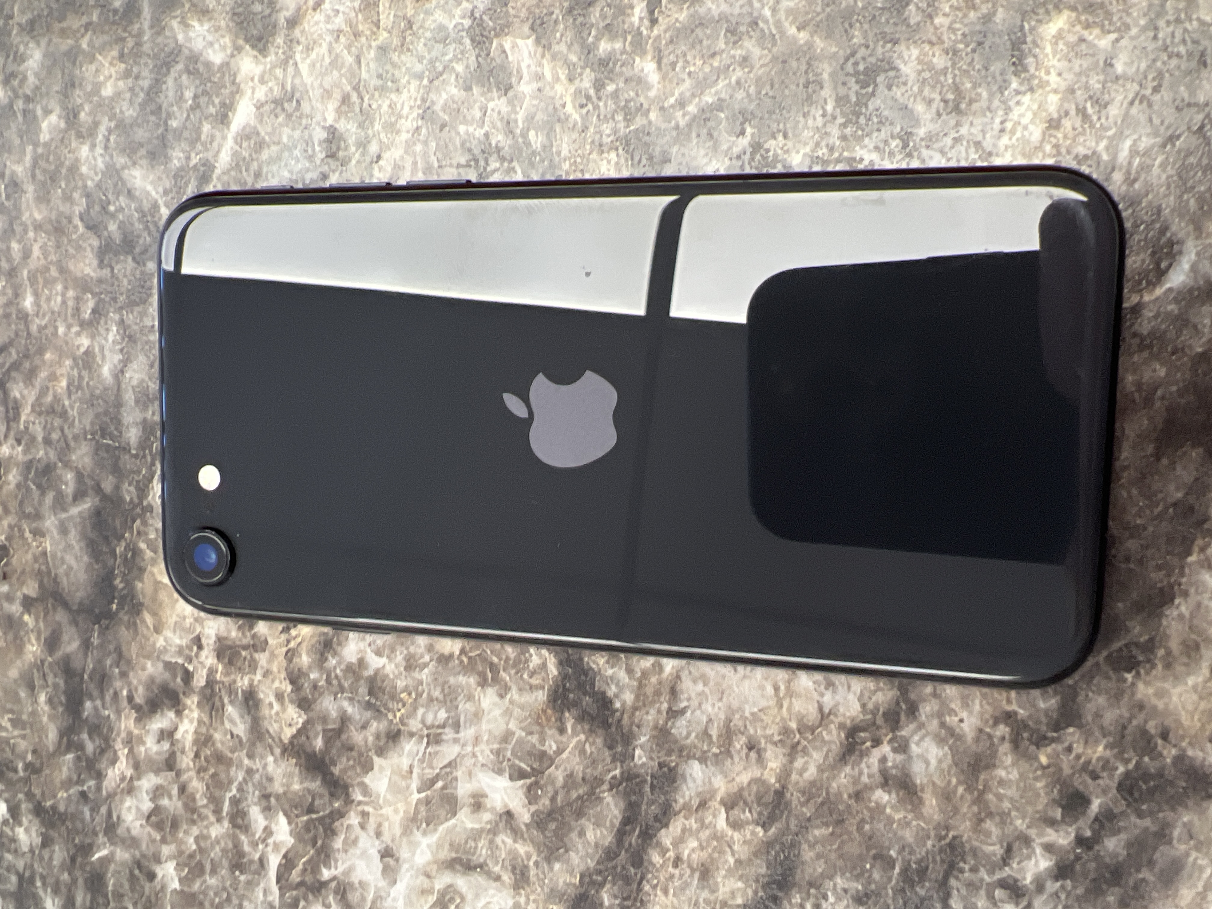 Apple iPhone SE (2nd gen) 64GB Space Gray Unlocked — renewed Apple for sale at ReliveGear — photo 2
