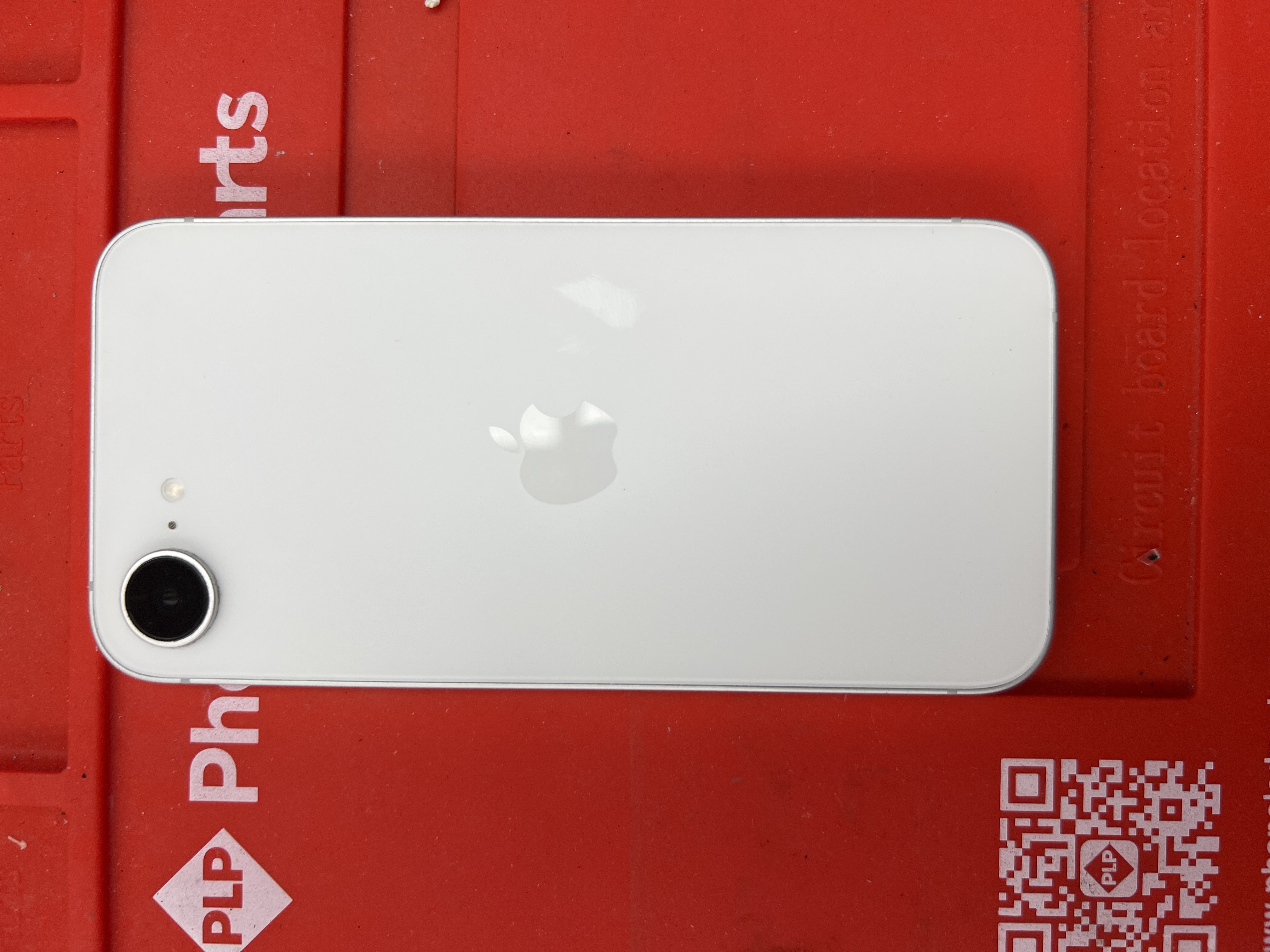 Apple iPhone 16 E 128GB White Unlocked — renewed Apple for sale at ReliveGear