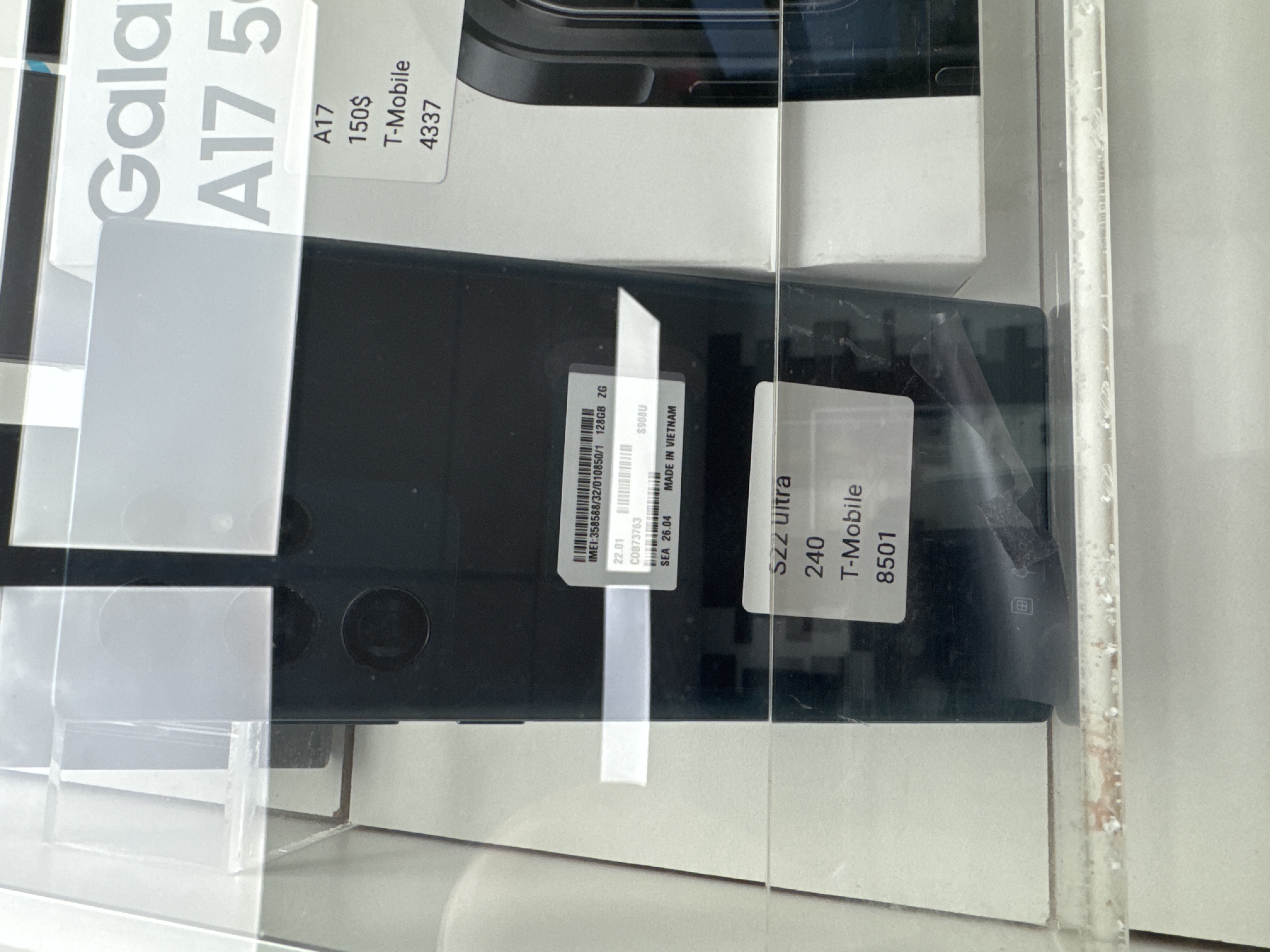 Samsung Galaxy S22 Ultra 128GB Black T-Mobile — renewed Samsung for sale at ReliveGear — photo 2