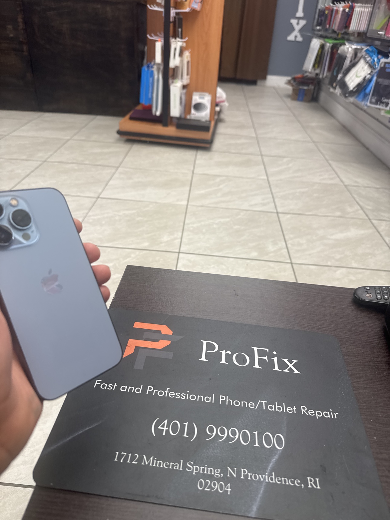 Apple iPhone 13 Pro 256GB Sierra Blue Unlocked — renewed Apple for sale at ReliveGear — photo 3