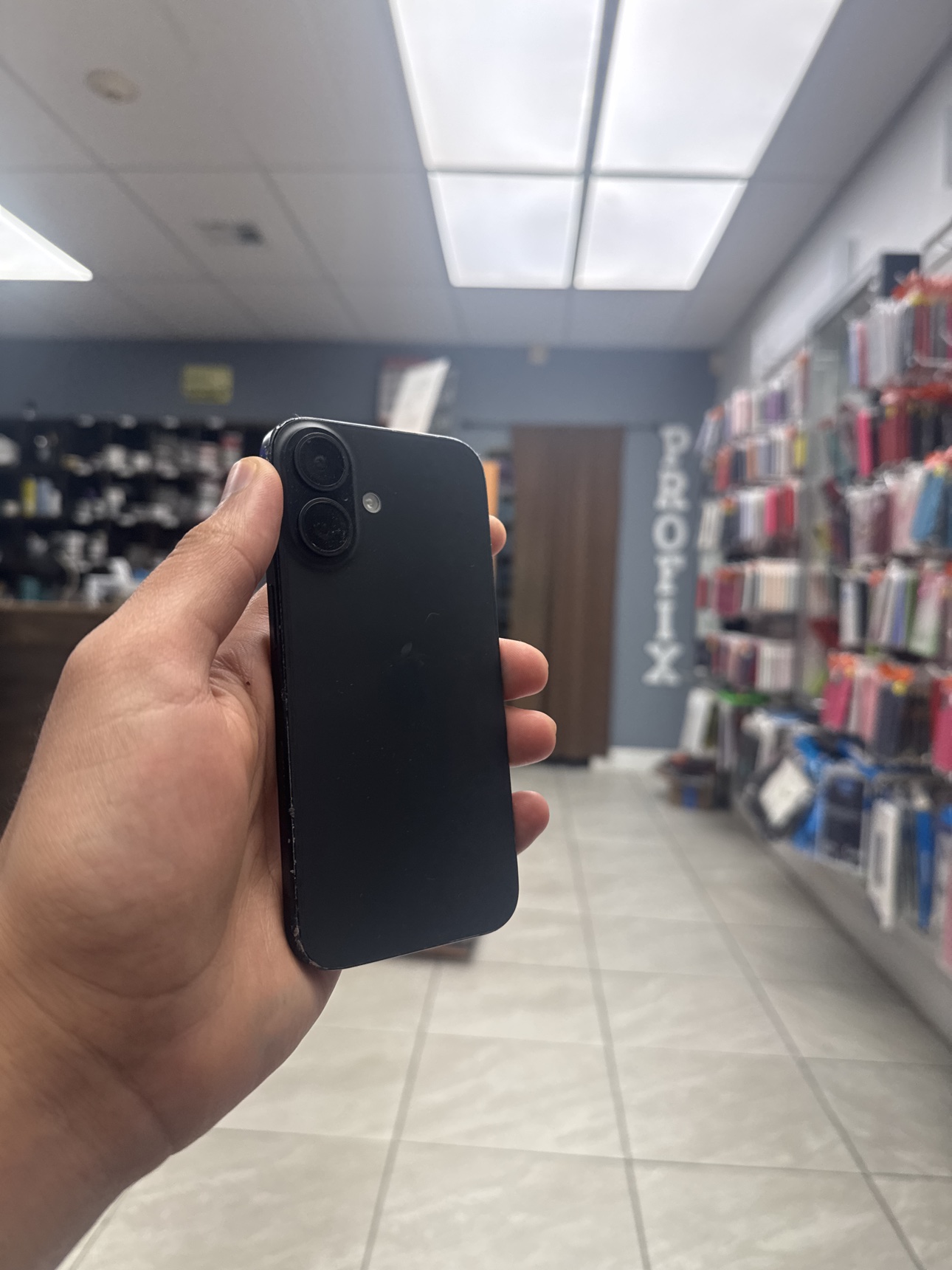 Apple iPhone 16 128GB Black Unlocked — renewed Apple for sale at ReliveGear — photo 2