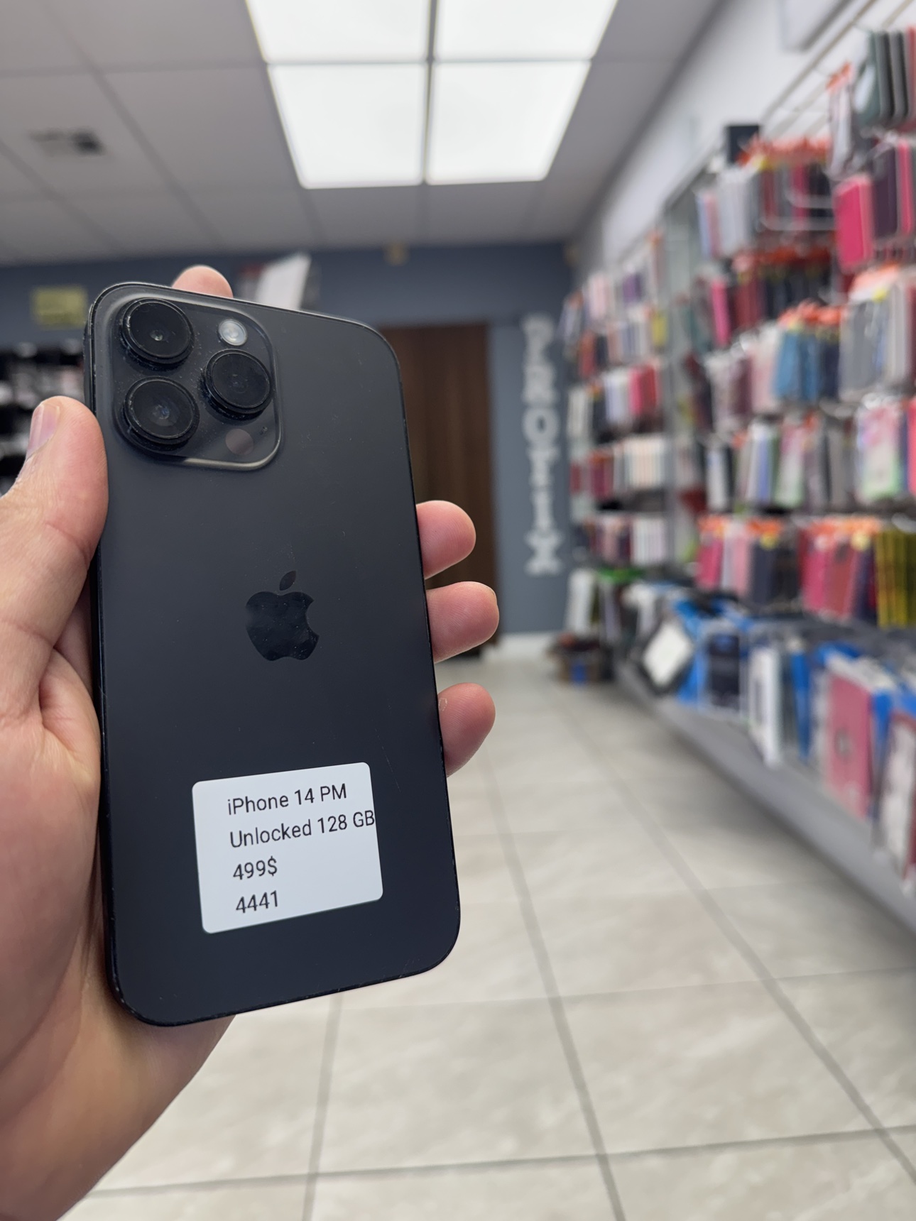 Apple iPhone 14 Pro Max 128GB Space Black Unlocked — renewed Apple for sale at ReliveGear — photo 2