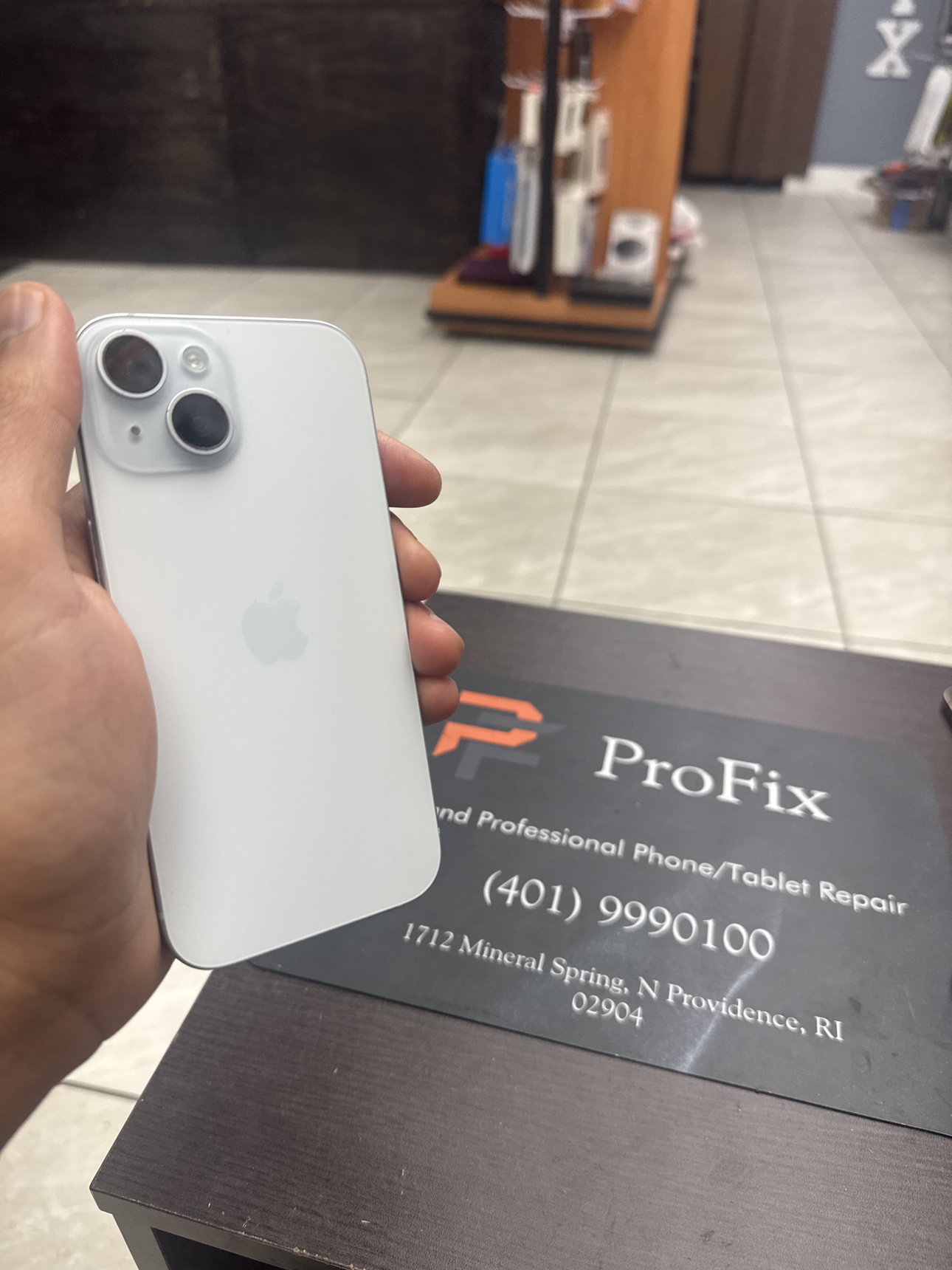 Apple iPhone 15 128GB White T-Mobile — renewed Apple for sale at ReliveGear