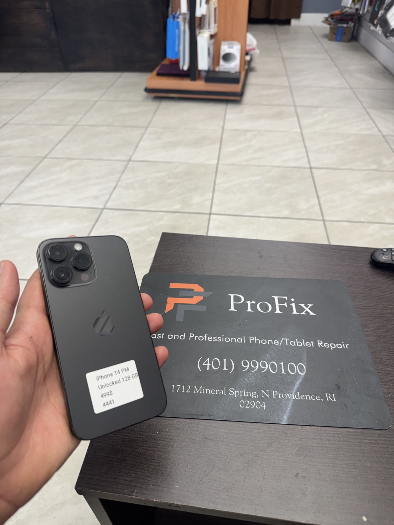 Apple iPhone 14 Pro Max 128GB Space Black Unlocked — renewed Apple for sale at ReliveGear — photo 3