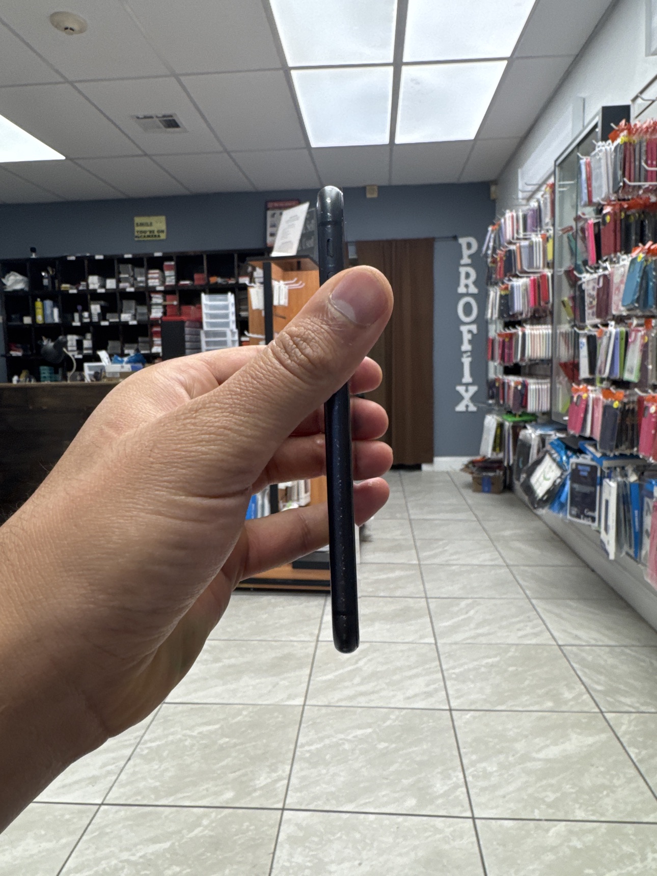 Apple iPhone 11 64GB Black Unlocked — renewed Apple for sale at ReliveGear — photo 3